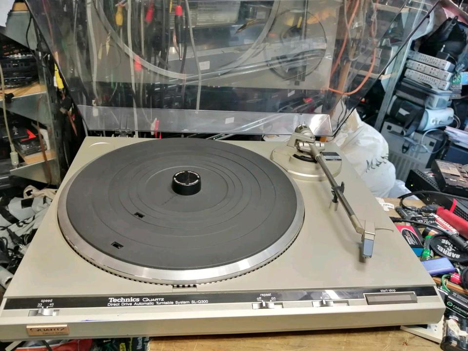 TECHNICS SL-Q300 Plattenspieler + EPC-P30 Nadelsystem!!!