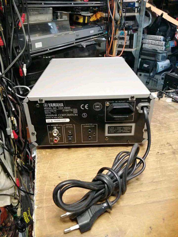 YAMAHA CDX-E200, CD-Player, guter Zustand!!