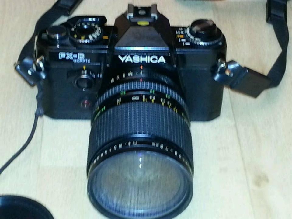 YASHICA FX-D QUARTZ; tolle Camera und 2 Objektive