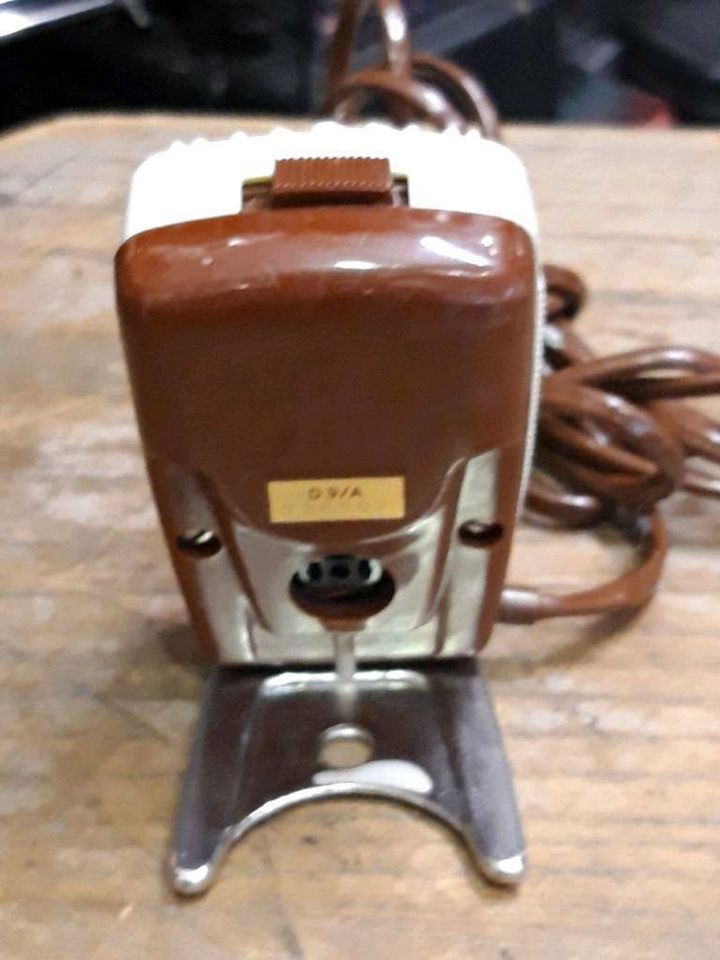 TELEFUNKEN D9/A, altes Tischmikrofon, weiß, guter Zustand