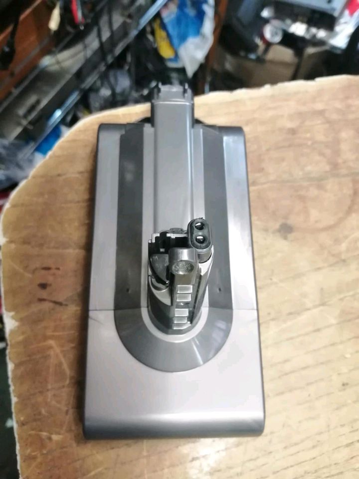 DYSON V11 SV 14, Original-Akku, guter Zustand!!