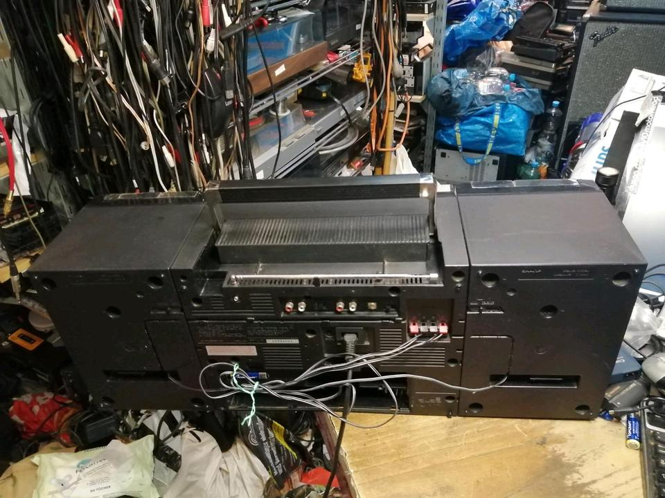SHARP WF-939Z(BK), Ghettoblaster, etwas DEFEKT!!  XXXXXXXXXX