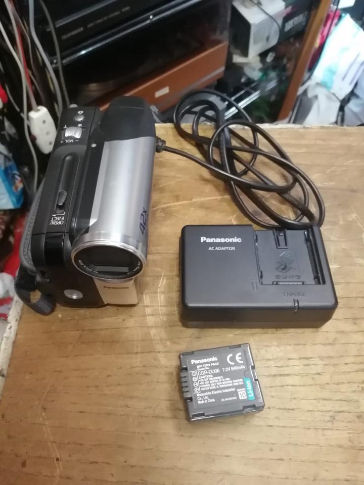 PANASONIC NV-GS90, MiniDV-Videocamera mit Zubehör!!!