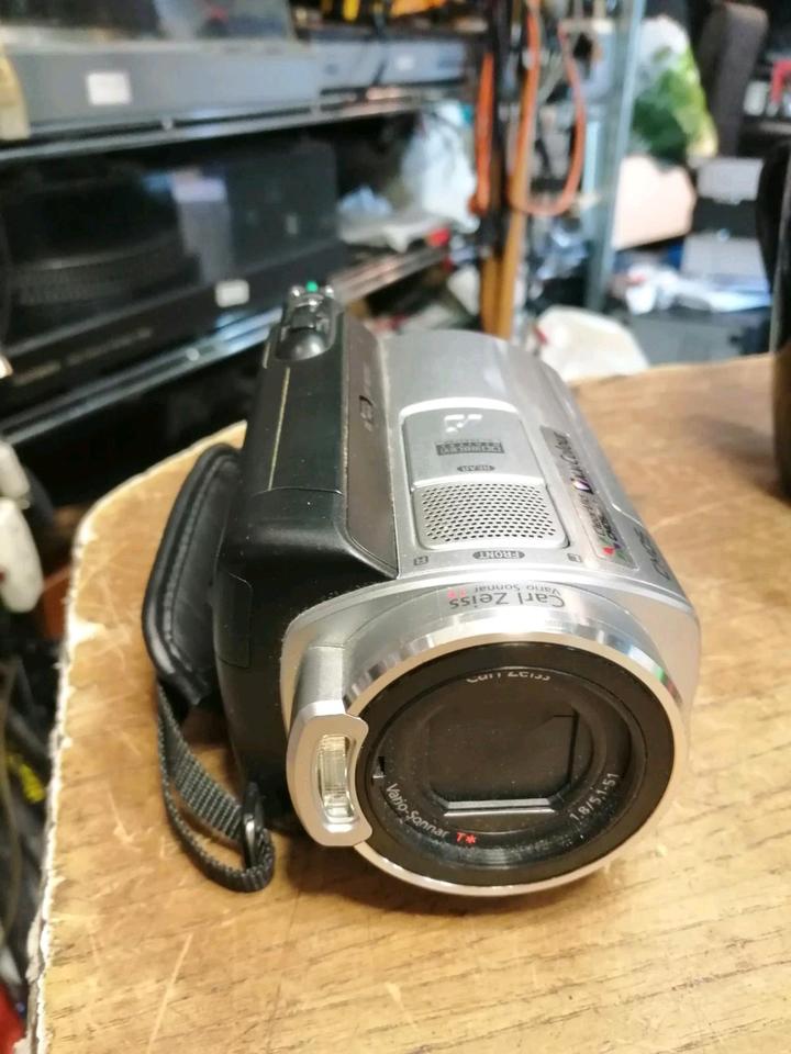 SONY HDR-SR5E, Videocamera OHNE Speicherkarte!!