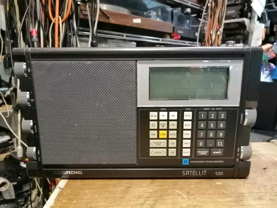GRUNDIG SATELLIT 500, Radio OHNE Adapter!! Guter Zustand!