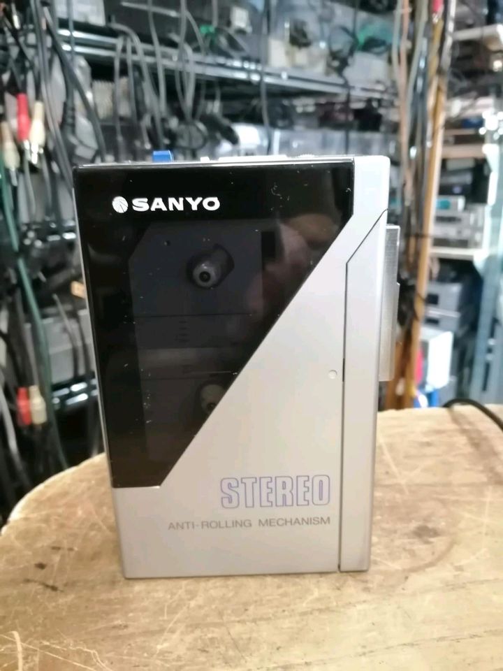SANYO M-G12, Stereo Cassette Player/Walkman!!!