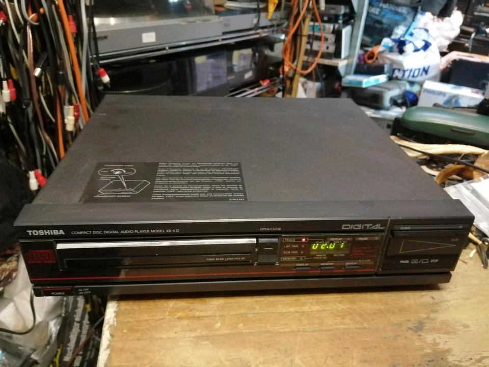 TOSHIBA XR-V12, CD-Player OHNE Fernbedienung!!