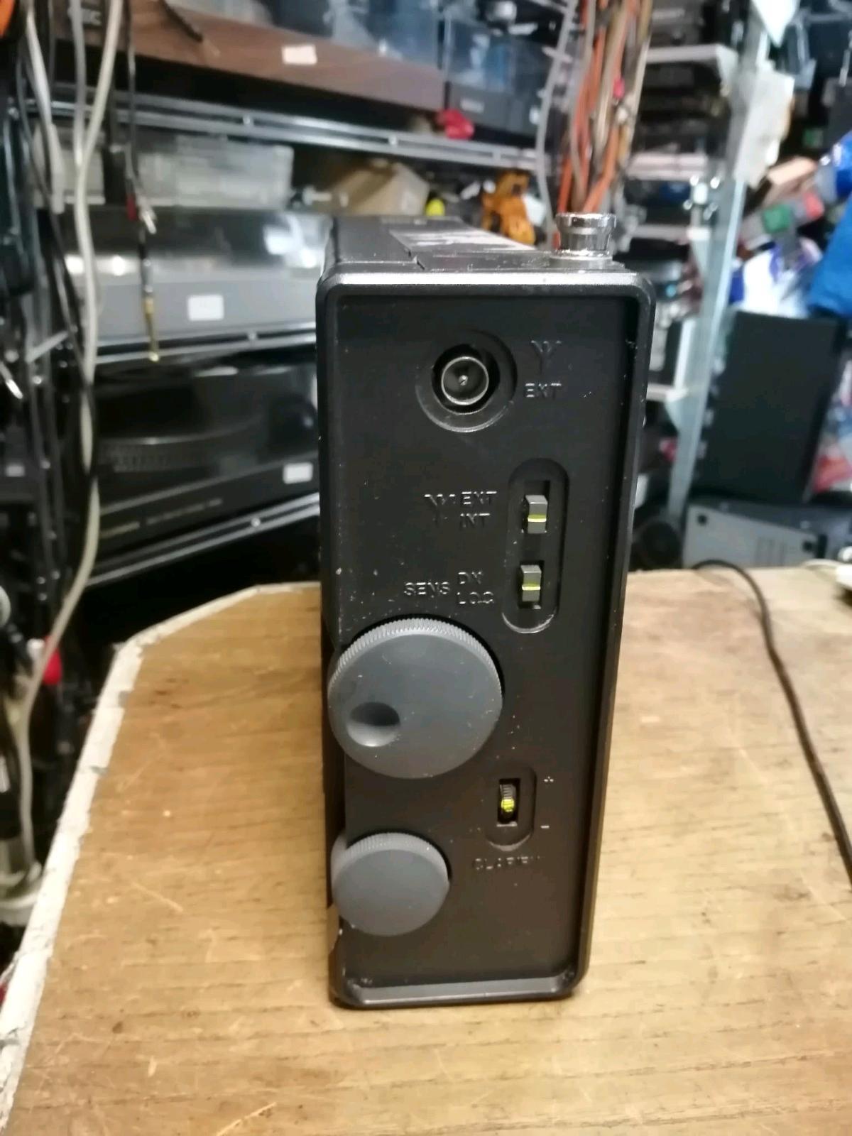 GRUNDIG Satellit 700, Radio, Display leuchtet NICHT!