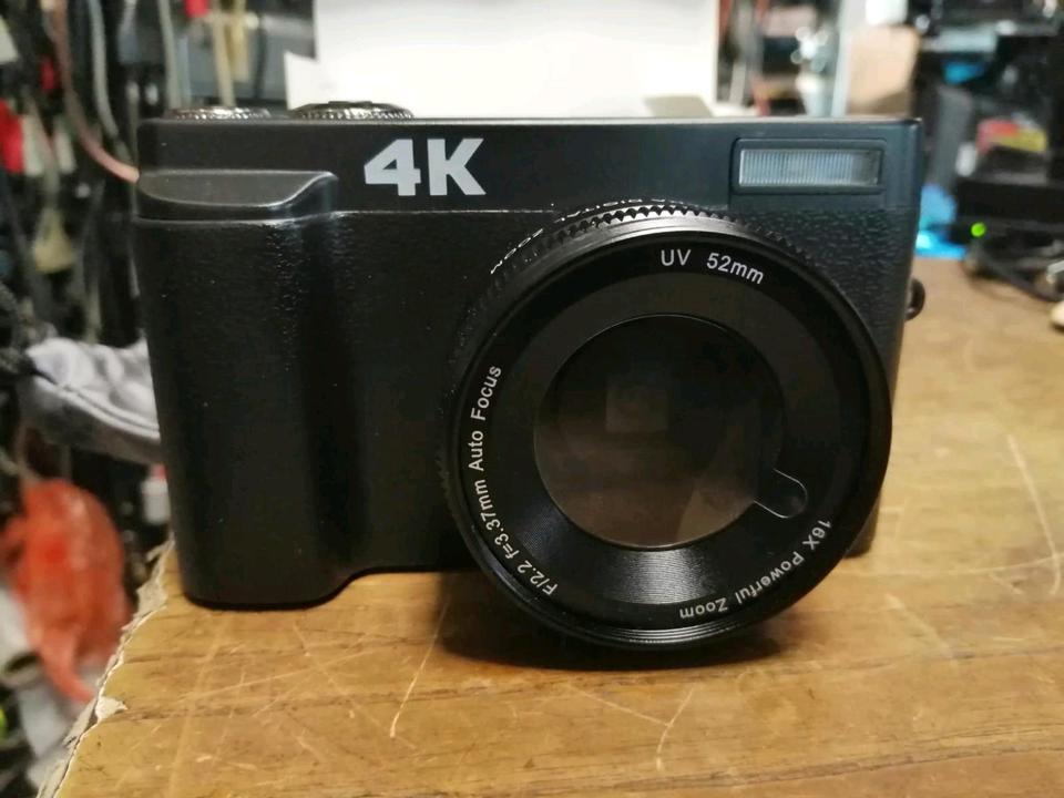 4K DC101, Digital-Kamera, NEU mit Zubehör!!!