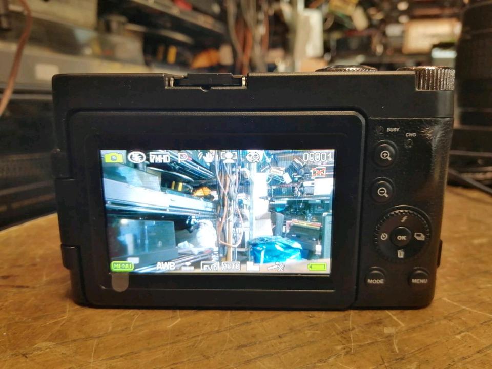 4K DC101, Digital-Kamera, NEU mit Zubehör!!!