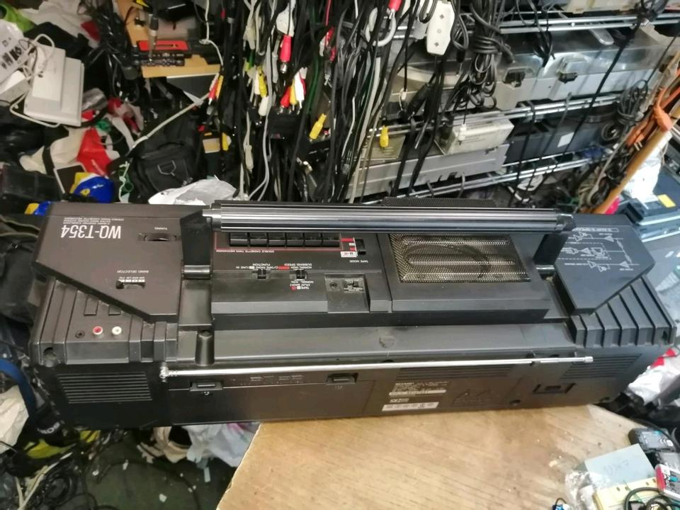 SHARP WQ-T354H(BK), Doppel-Radiocassetten-Recorder!!