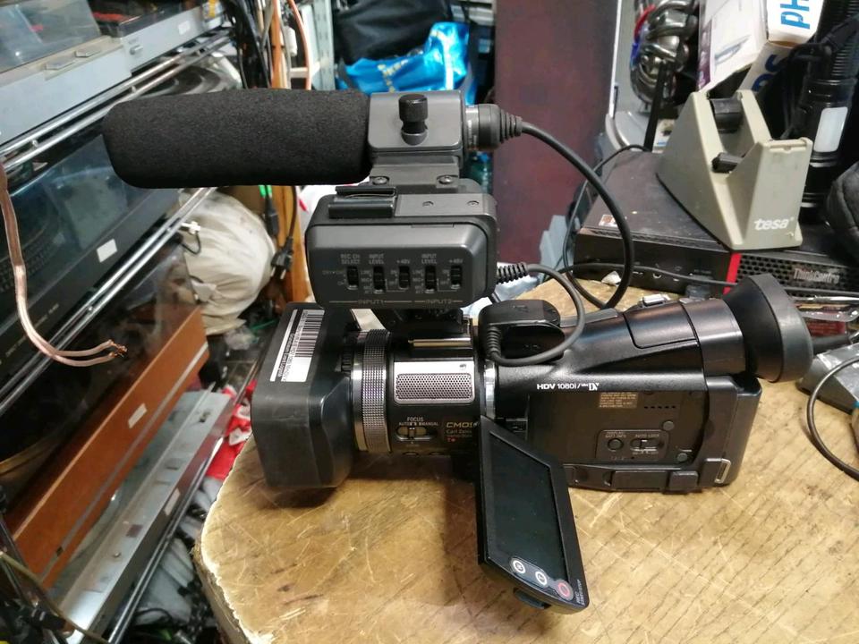 SONY HVR-A1E MiniDV-Videocamera +SONY ECM-NV1 Mikrofon!!