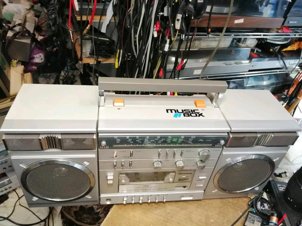 UNIVERSUM CTR4038, Ghettoblaster, etwas DEFEKT!!!