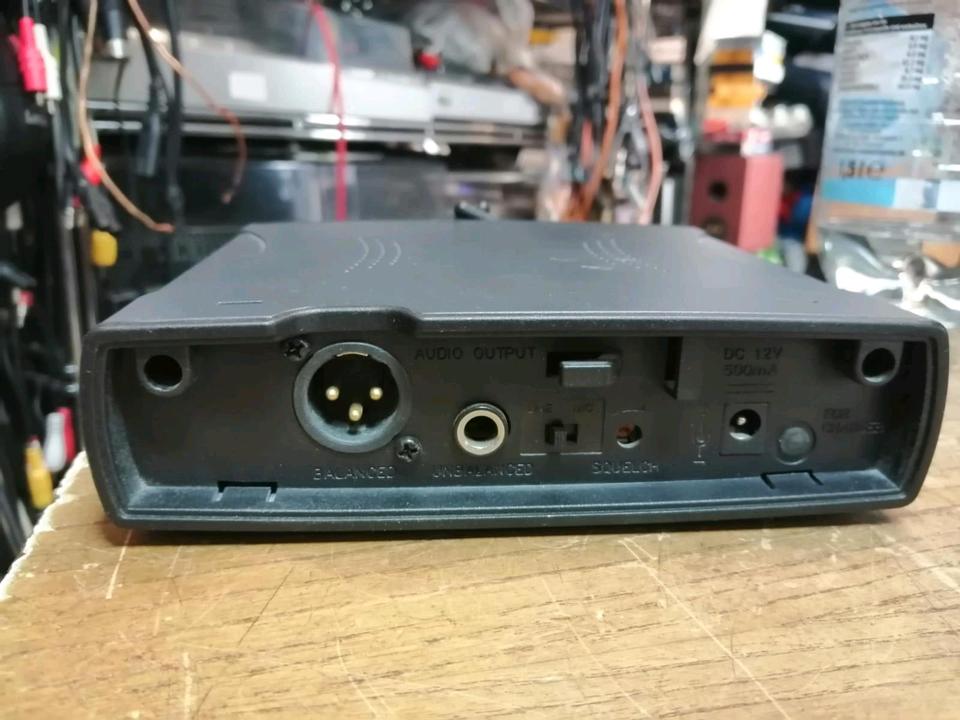 T . BONE DS16R UHF-Receiver mit Universal-Adapter!!!