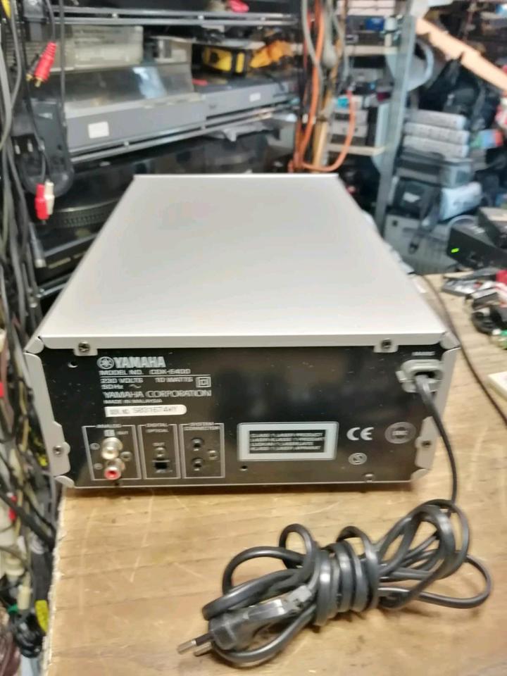 YAMAHA CDX-E400, CD-Player, OHNE Fernbedienung, guter Zustand!!