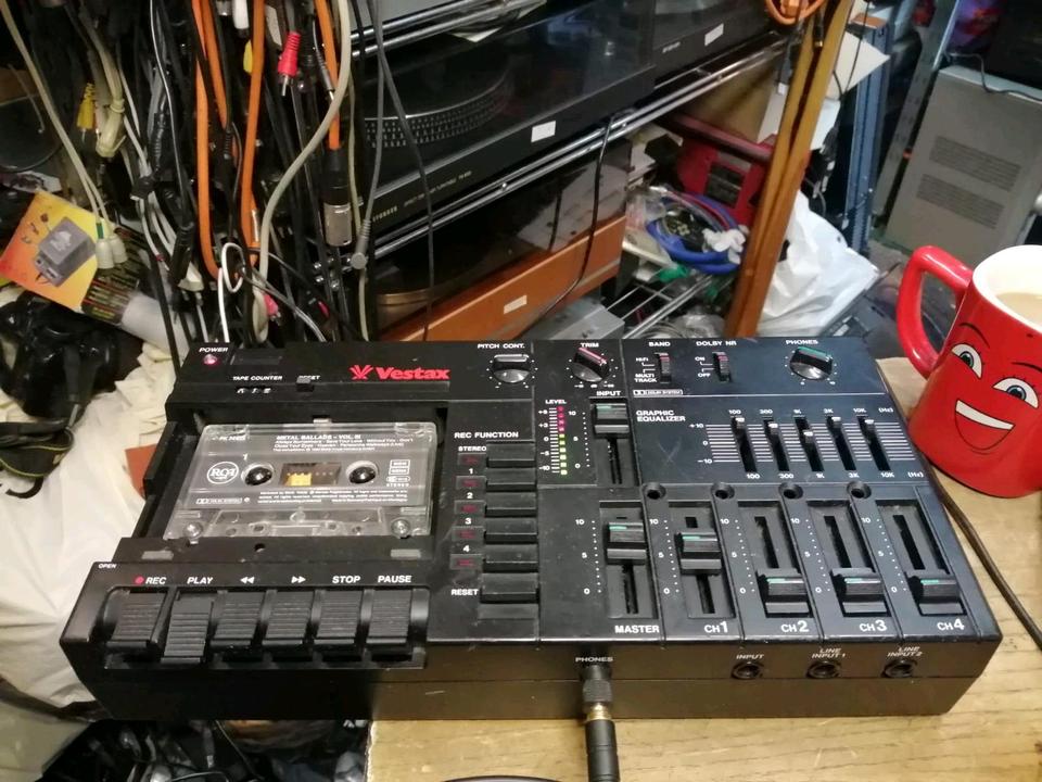 VESTAX MR-300, Mixer mit Universal-Adapter, etwas DEFEKT!!!