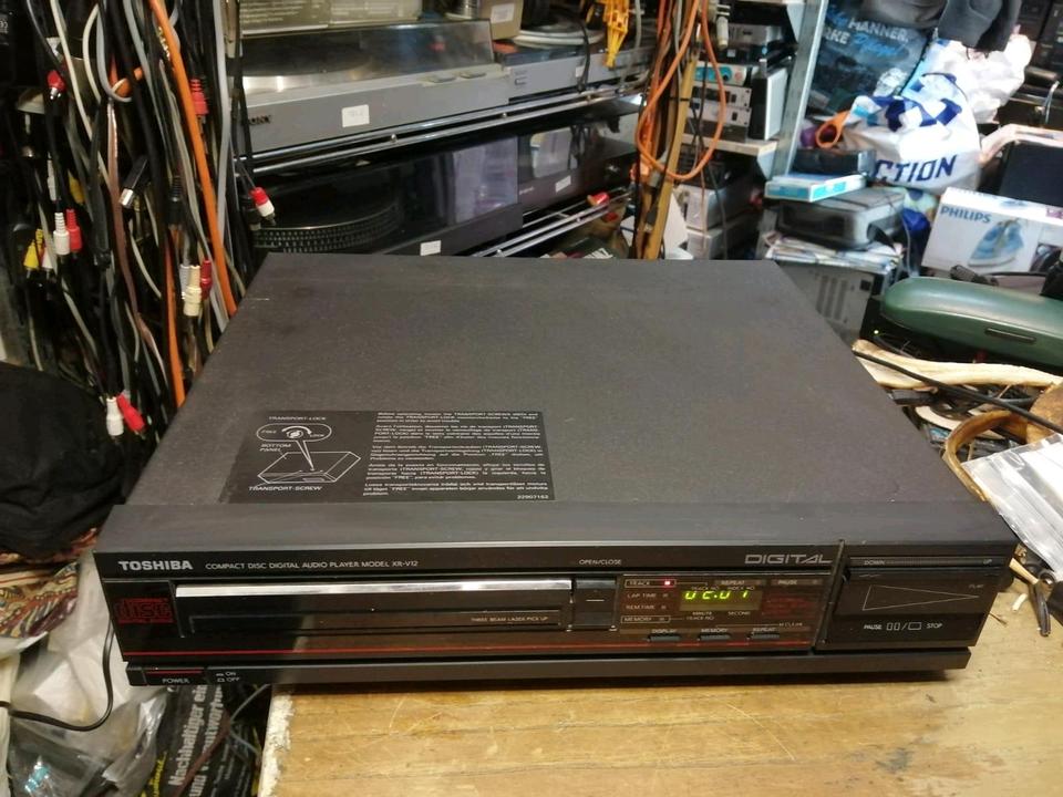 TOSHIBA XR-V12, CD-Player OHNE Fernbedienung!!