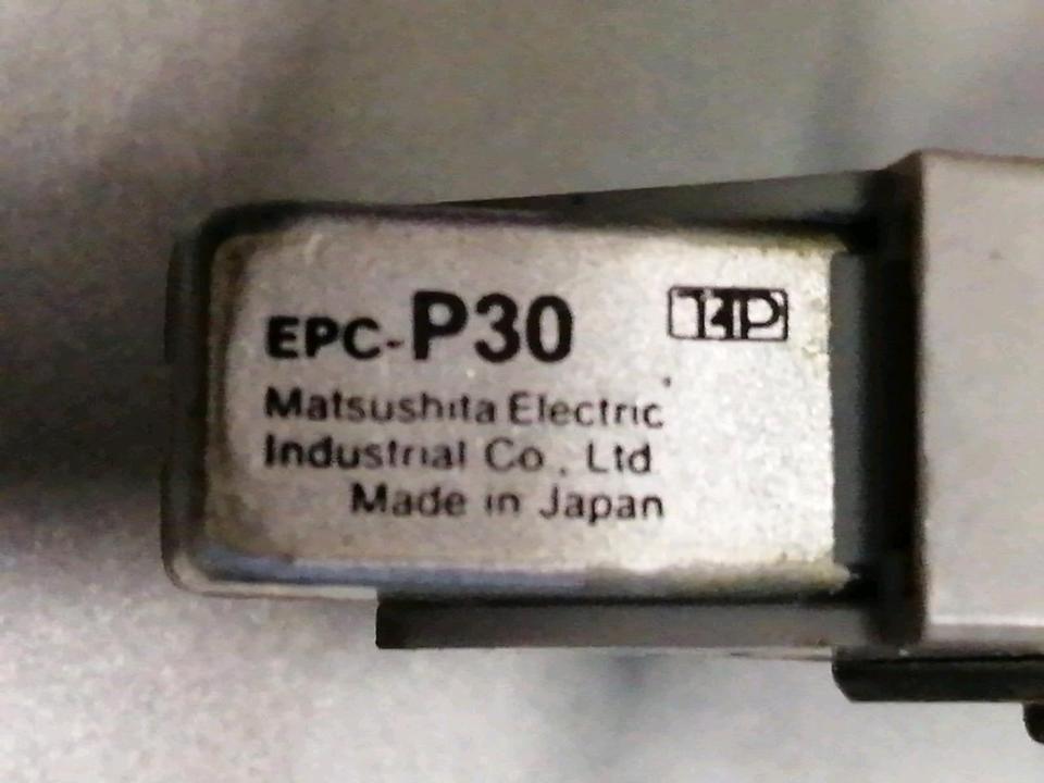 TECHNICS SL-Q300 Plattenspieler + EPC-P30 Nadelsystem!!!