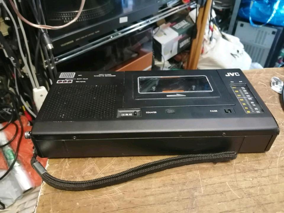 JVC MR-200, Radio-Cassetten-Recorder, etwas DEFEKT!!!