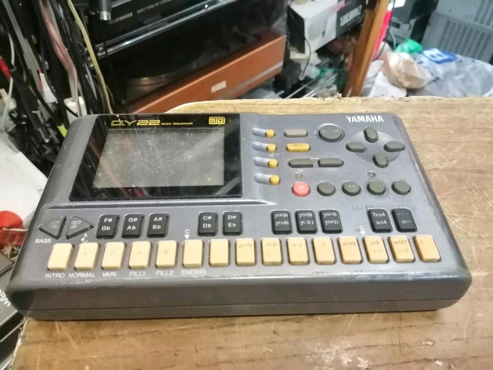 YAMAHA QY22, Music Sequencer, wurde NICHT GETESTET!!
