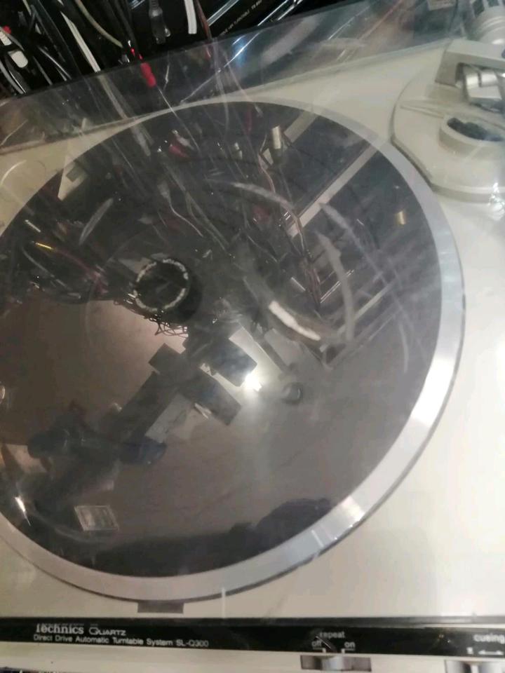 TECHNICS SL-Q300 Plattenspieler + EPC-P30 Nadelsystem!!!