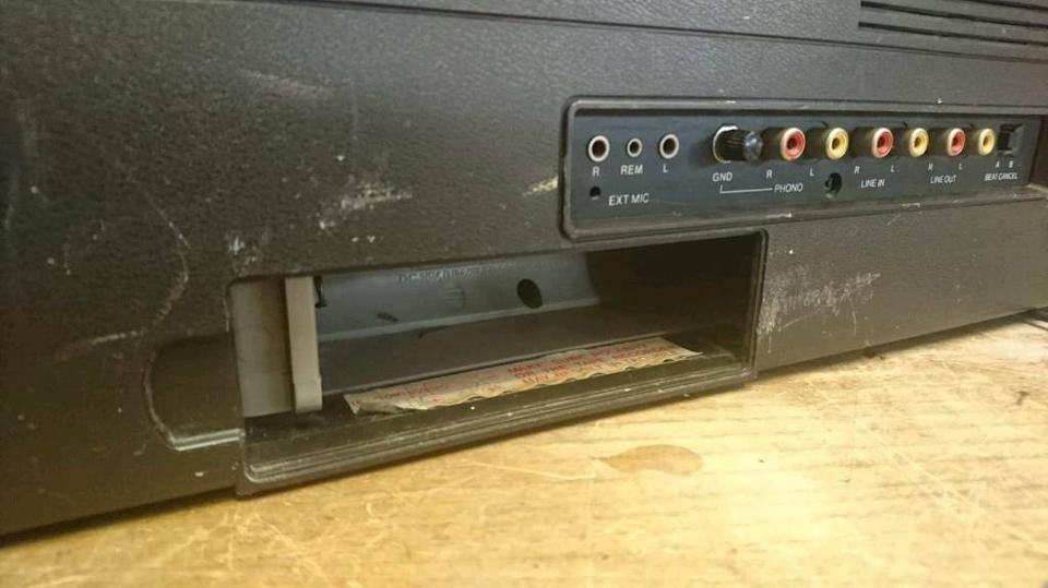 SHARP GF-555X, Radio-Doppelcassetten-Recorder, etwas DEFEKT!