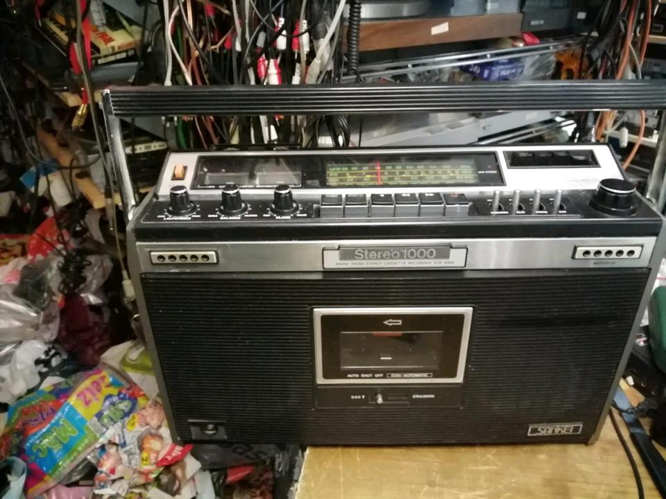 SANKEI TCR-1000V,Radio-Cassetten-Recorder, etwas DEFEKT!!