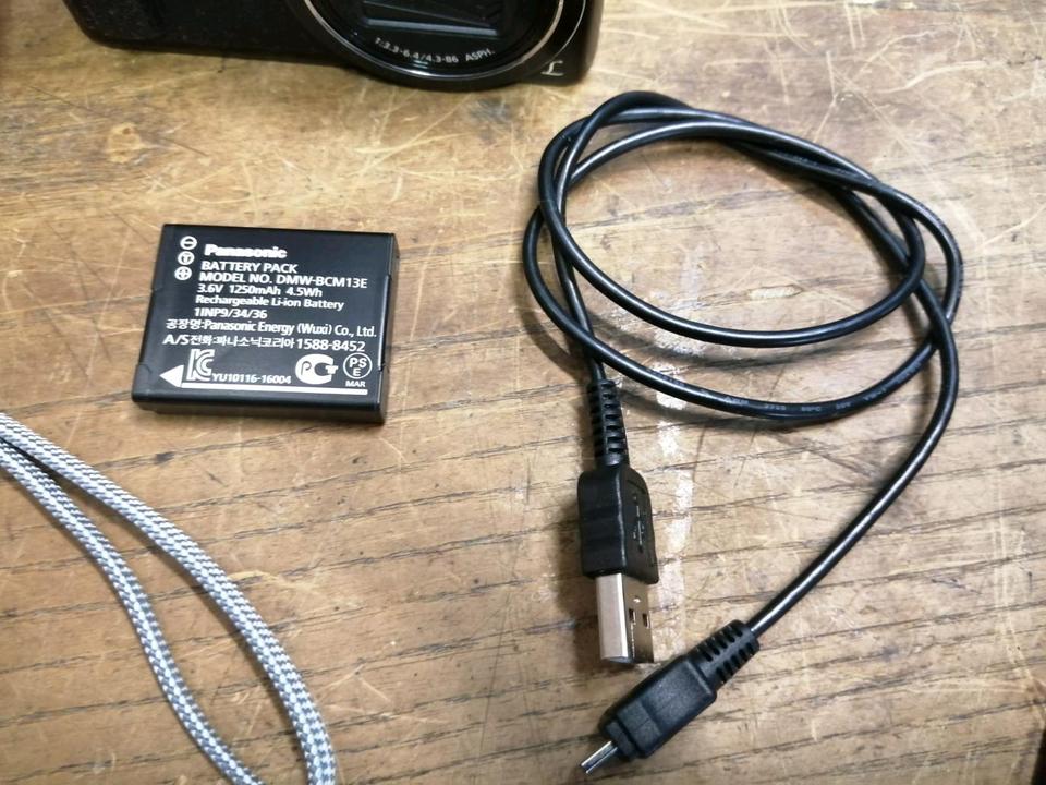PANASONIC DMC-TZ58, Digital-Kamera mit Zubehör, OHNE Speicherkar!