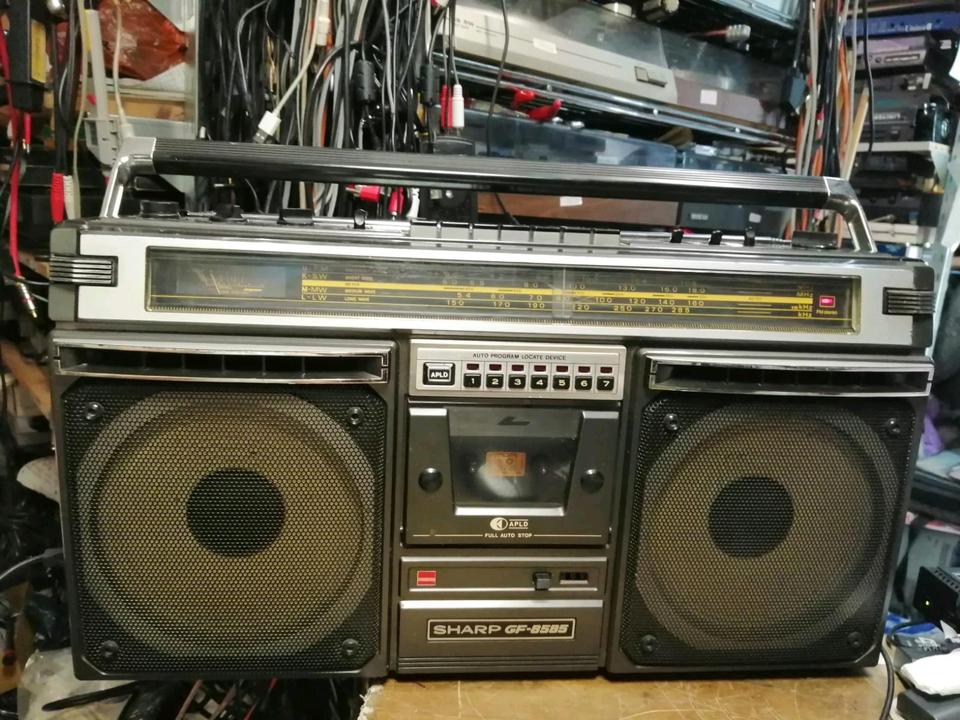 SHARP GF-8585HB, Radio-Cassetten-Recorder, etwas DEFEKT!!