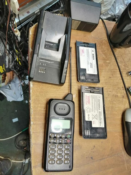 BOSCH CARTEL SL 2G1.0, altes Handy-Modell mit Zubehör!!!