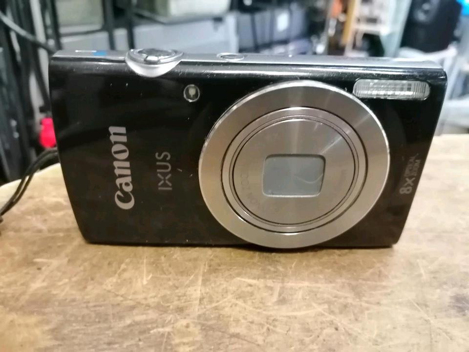 CANON IXUS 145, Digital-Kamera mit Zubehör!!!