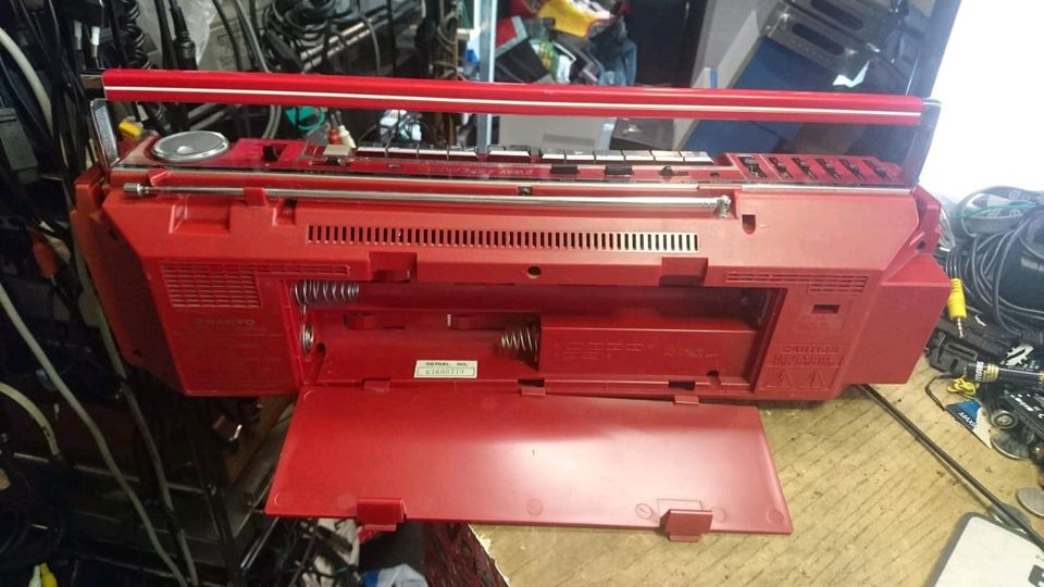 SANYO MW711K, Doppelcassetten-Radio-Recorder, DEFEKT!!