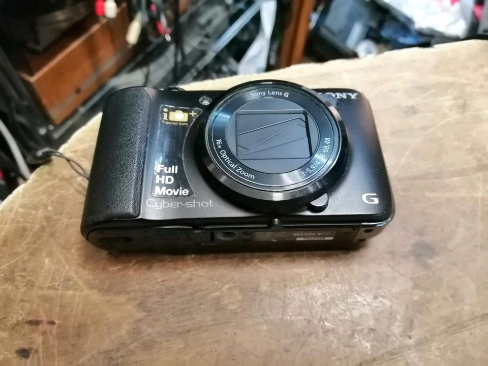 SONY Cyber-Shot DSC-HX10V, Digital-Kamera mit Zubehör!!!