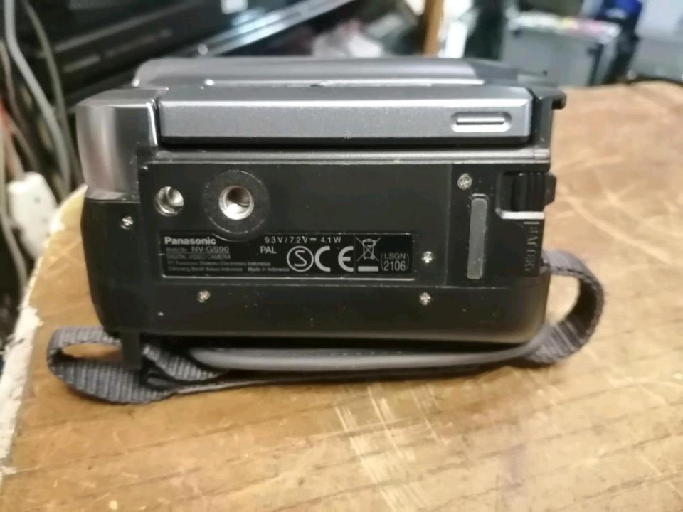 PANASONIC NV-GS90, MiniDV-Videocamera mit Zubehör!!!