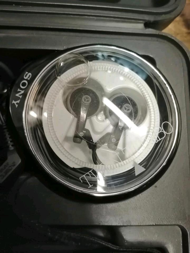 SONY ICF-SW1 Receiver mit und Koffer!!! Guter Zustand!