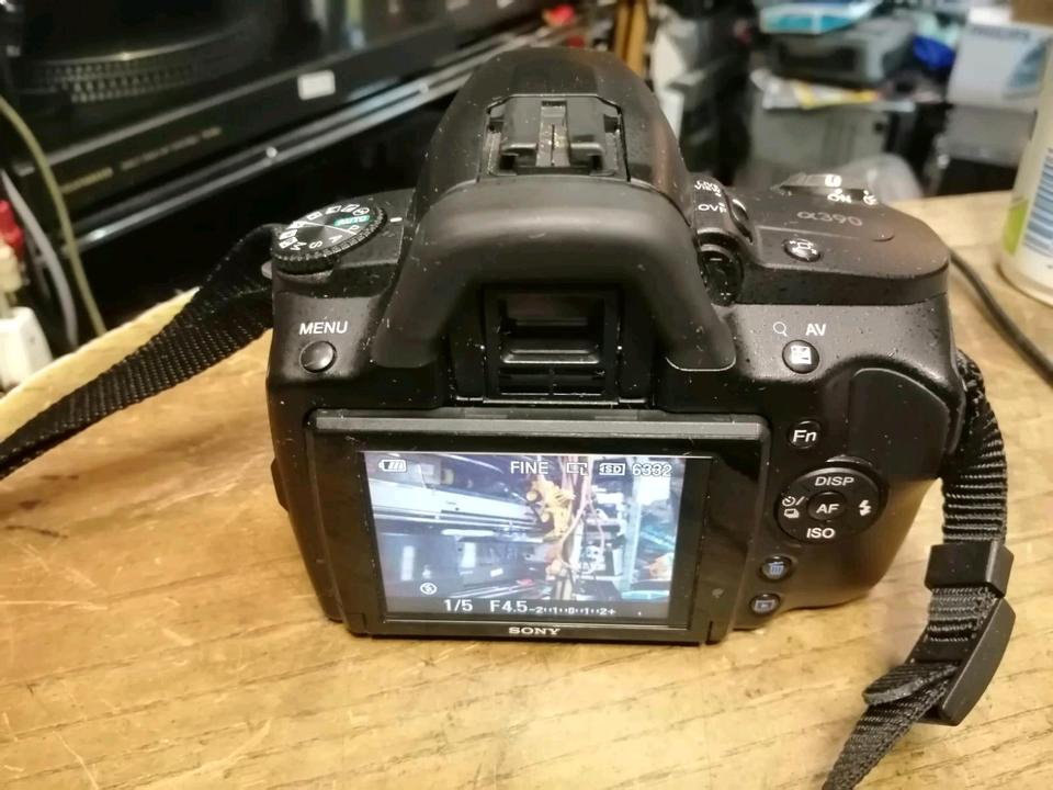 SONY Alpha DSIR A390 Digitalkamera + SONY Objektiv, mit Zubehör!!