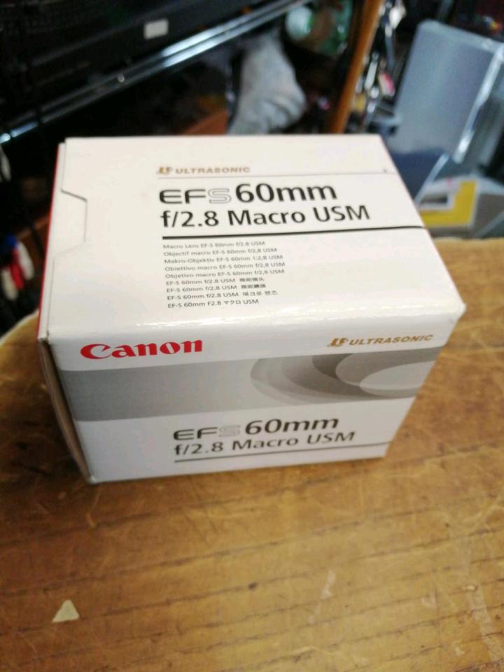 CANON EFS 60, 60 mm, f/2.8 Macro USM, Objektiv mit Original-Kart!