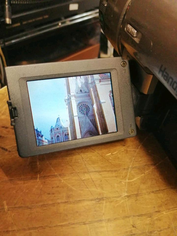 SONY CCD-TRV48E, Handycam Hi8 und Video 8 geeignet, mit Zubehör!!