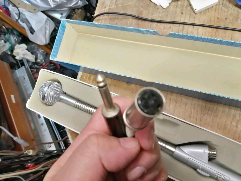 SENNHEISER MD408, dynamisches Mikrofon, Originalkarton und Kabel!