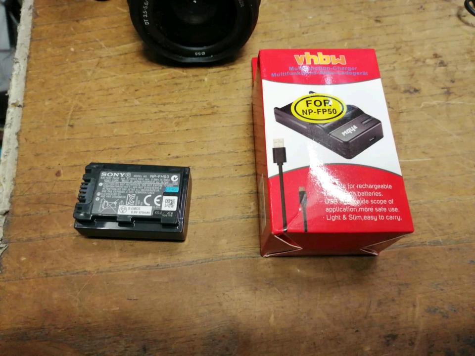 SONY Alpha DSIR A390 Digitalkamera + SONY Objektiv, mit Zubehör!!