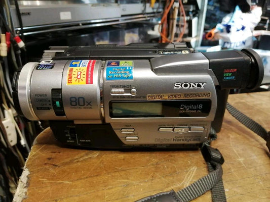 SONY DCR-TR7000E PAL, Videocamera Hi8 und Video 8, mit Zubehör!!