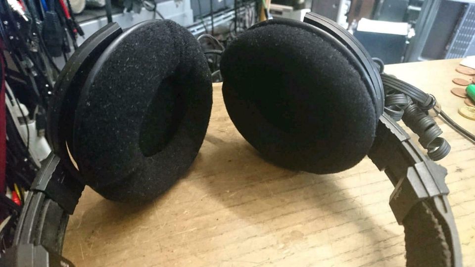 Beyerdynamic DT 880, Kopfhörer mit Spiralkabel 6,3 mm Klinkestecke