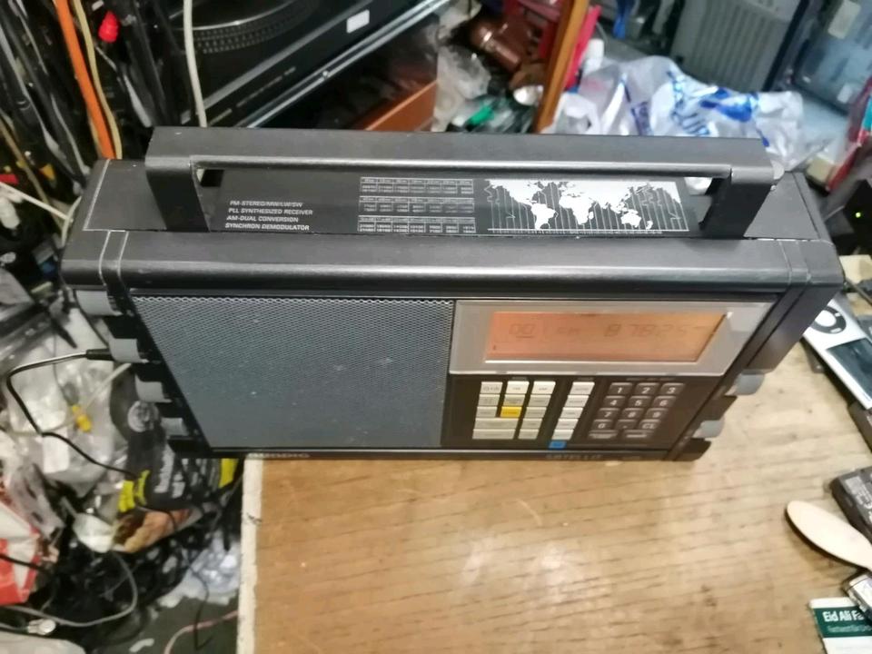 GRUNDIG SATELLIT 500, Radio OHNE Adapter!! Guter Zustand!