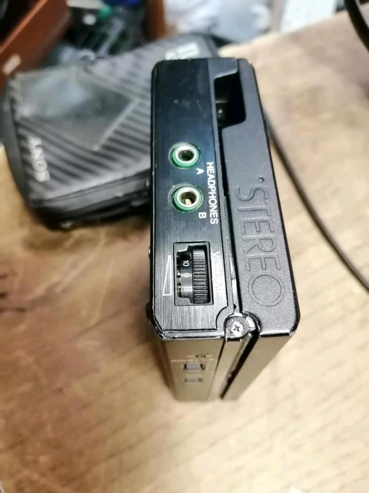 SONY WM-DD II   Walkman