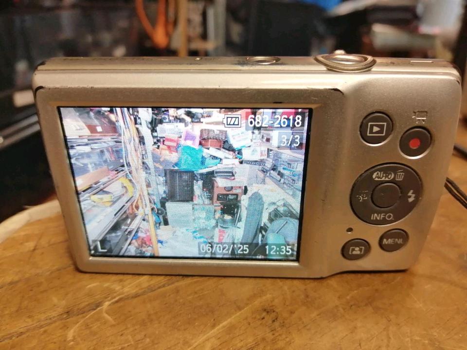 CANON IXUS 185, Digital-Kamera mit Zubehör!!