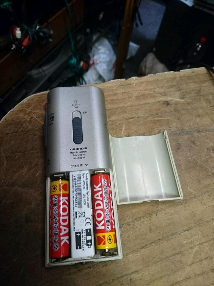 Diktiergerät GRUNDIG Digta 4015 DS, mit Zubehör!!!