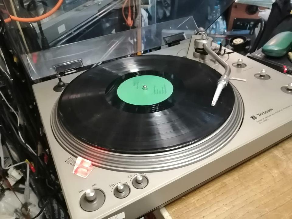 TECHNICS SL-1300 Plattenspieler + ORTOFON PRO Nadelsystem