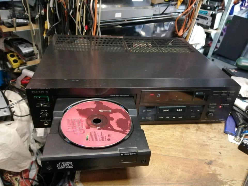 SONY CDP-501ES, CD-Player OHNE Fernbedienung, guter Zustand!!