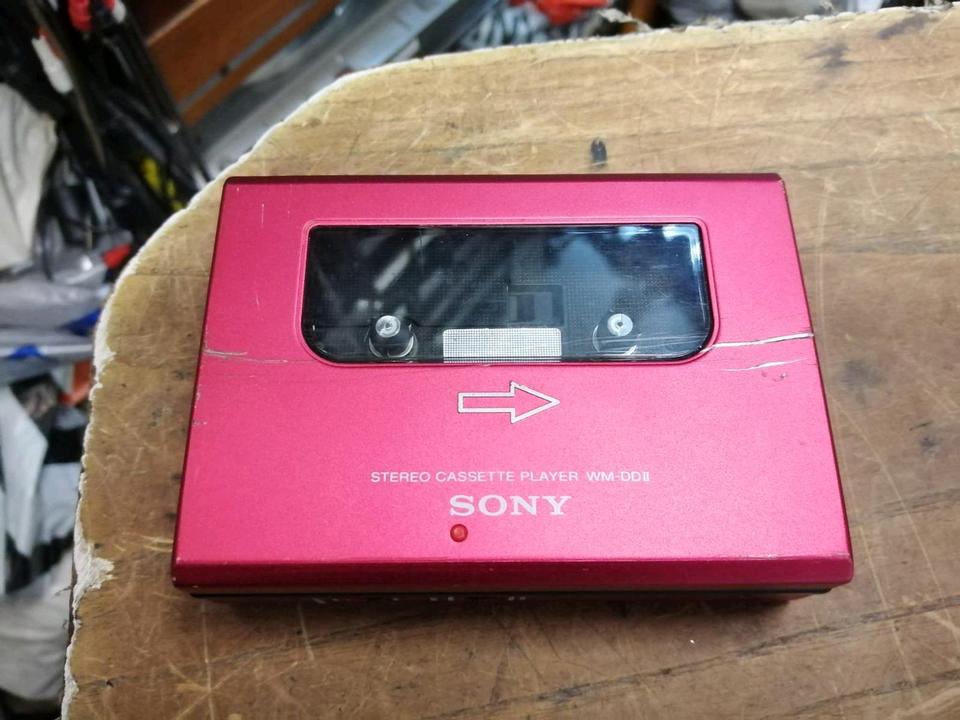 SONY WM-DDII Walkman ohne Adapter, etwas DEFEKT!!!