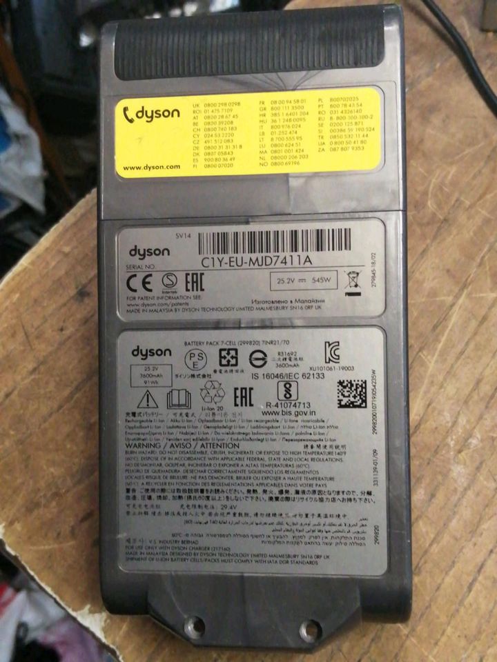 DYSON V11 SV 14, Original-Akku, guter Zustand!!